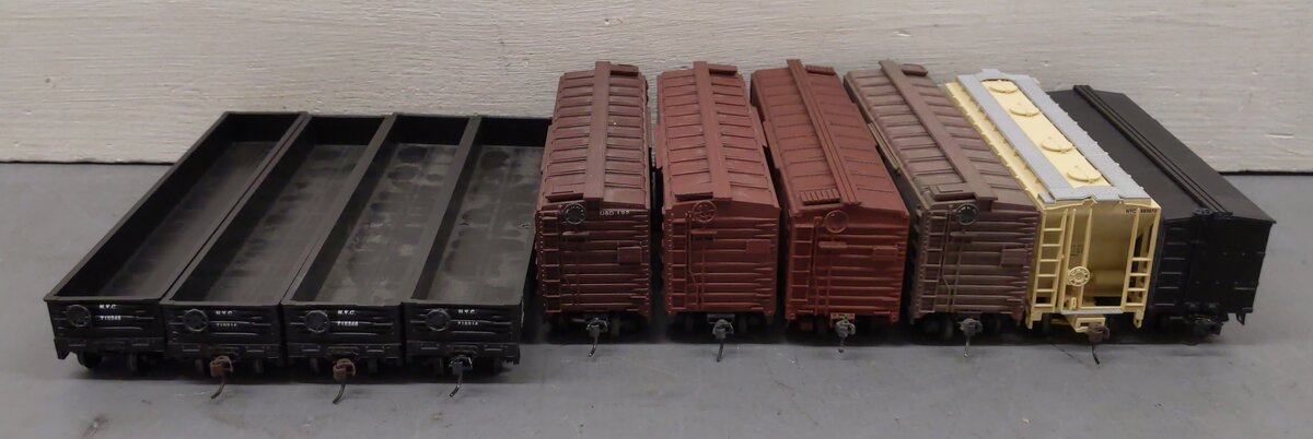 Assorted HO Scale Freight Cars [10] EX