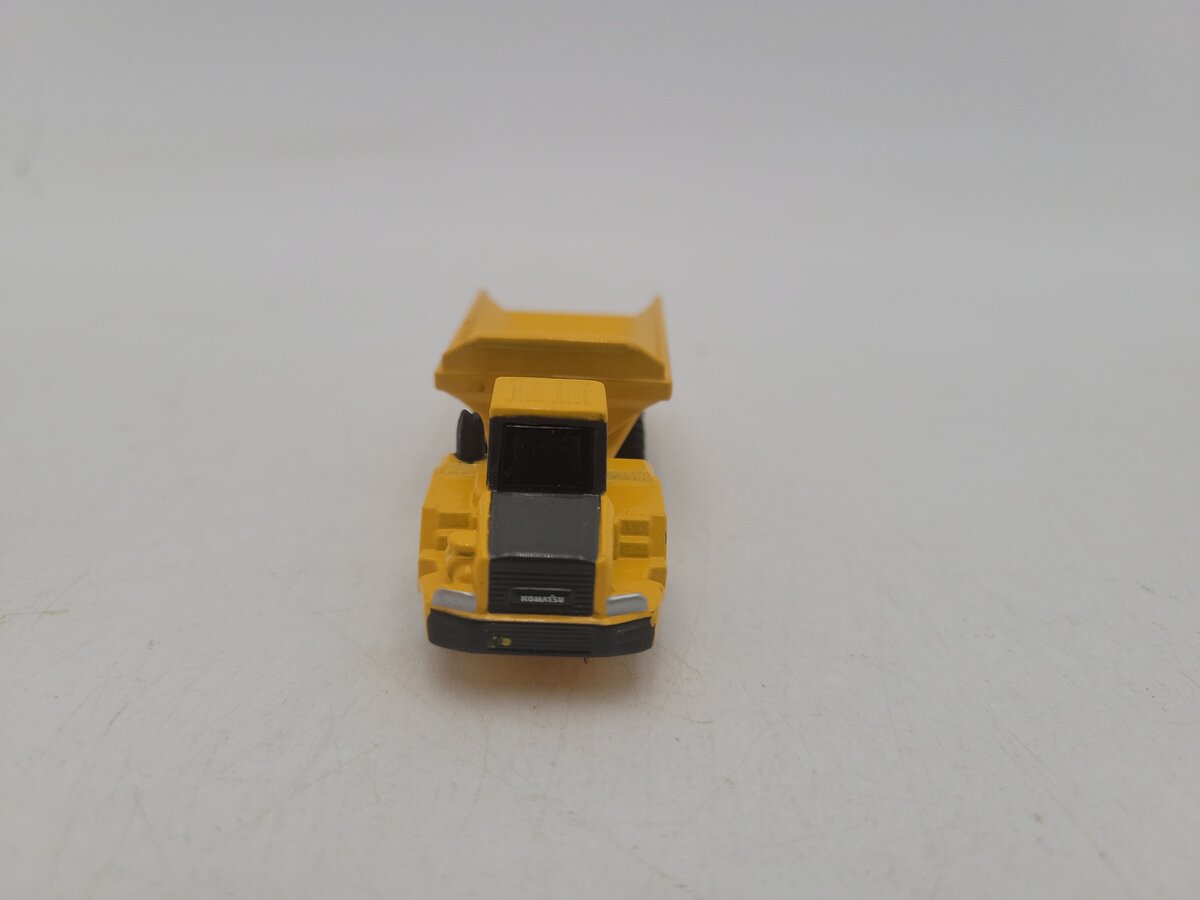 Tomy 120 1:64 Scale Yellow Komatsu Articulated AC Dump Truck HM 400 Die Cast NIB