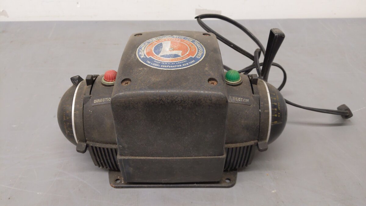 Lionel ZW Vintage O Gauge Trainmaster 275 Watt Transformer with Whistle