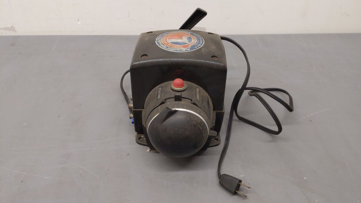 Lionel ZW Vintage O Gauge Trainmaster 275 Watt Transformer with Whistle