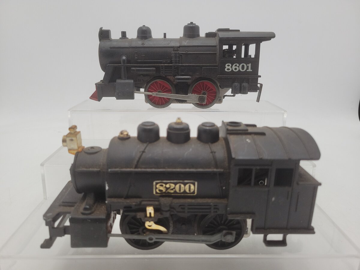 Lionel O Gauge Assorted Steam Locomotives: 8200, 8601 [2]