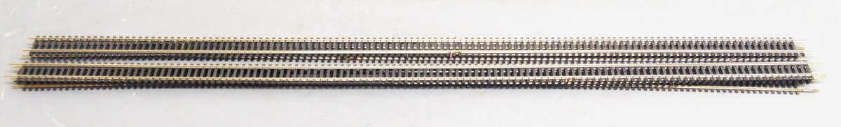 Atlas HO Nickel-Silver 36