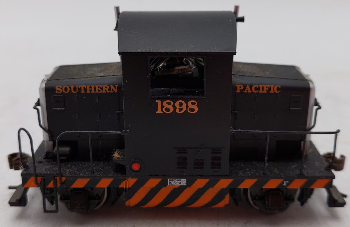 Roundhouse 84106 HO Southern Pacific EMD Model 40 Demonstrator #1898 VG