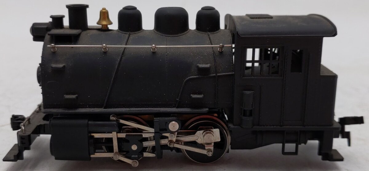 Rivarossi 1051 HO Scale Undecorated 0-4-0 Steam Locomotive VG