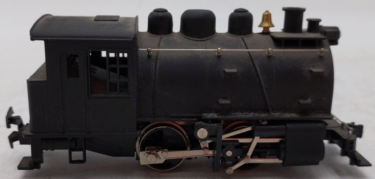 Rivarossi 1051 HO Scale Undecorated 0-4-0 Steam Locomotive VG