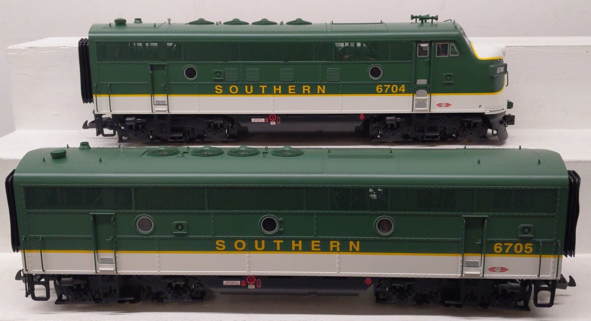 USA Trains 22259 G Southern Railway F-3 AB Diesel Locomotive Set EX/Box