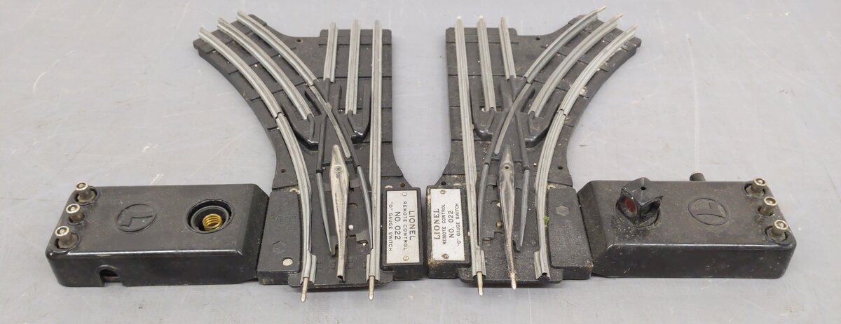 Lionel Vintage O22 LH & RH Remote Switch Turnouts [6] VG