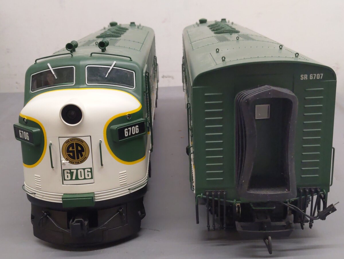 USA Trains 22259 G Southern Railway F-3 AB Diesel Locomotive Set LN/Box