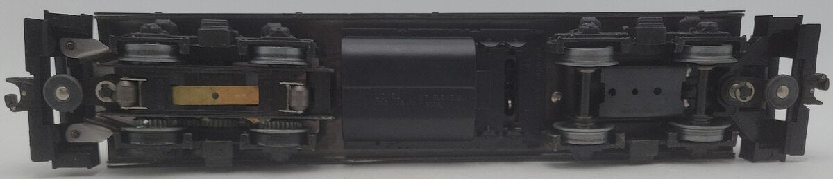 Lionel 6-8650 O Burlington Northern U36B Powered Diesel Locomotive #8650 EX