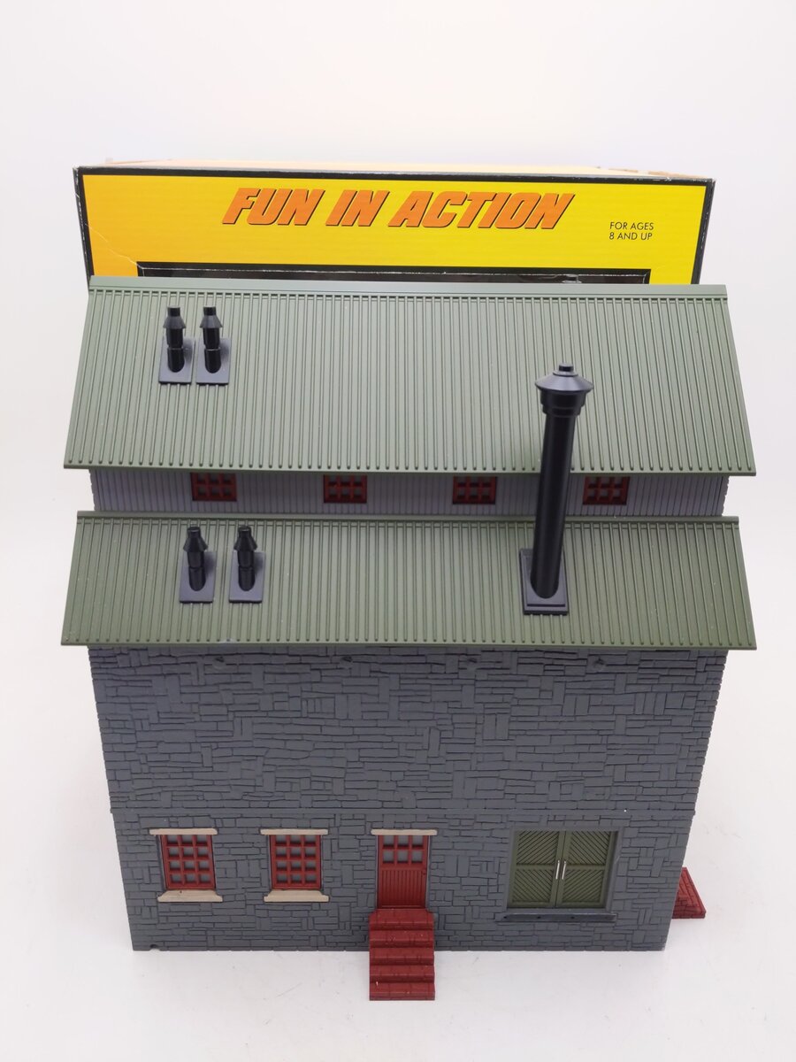 MTH 30-90026 O Gauge 3-Story Grainery Building EX/Box