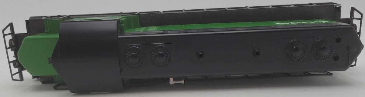 Lionel 6-8651 O Burlington Northern U36B Dummy Diesel Locomotive EX/Box