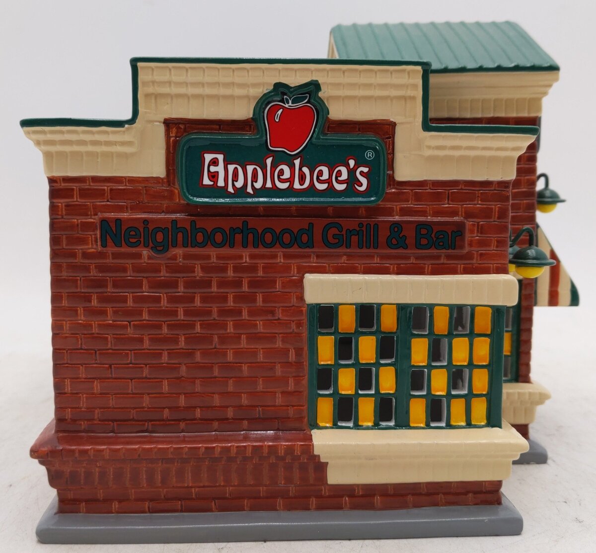 Dept 56 56.06230 Applebee's Neighborhood Grill & Bar EX/Box