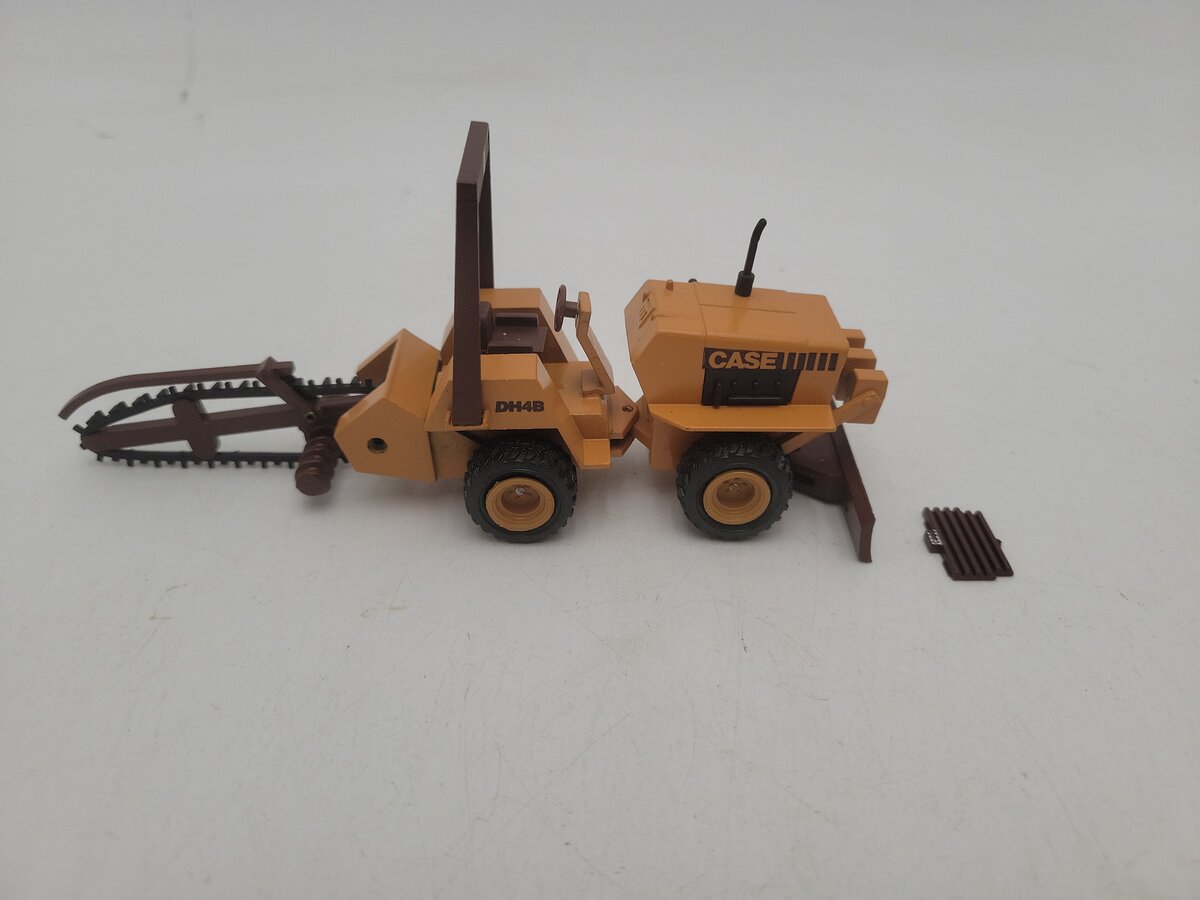 Conrad 2963 1:35 Scale Case DH4B Trencher With Disc and Front Blade Die Cast EX/Box