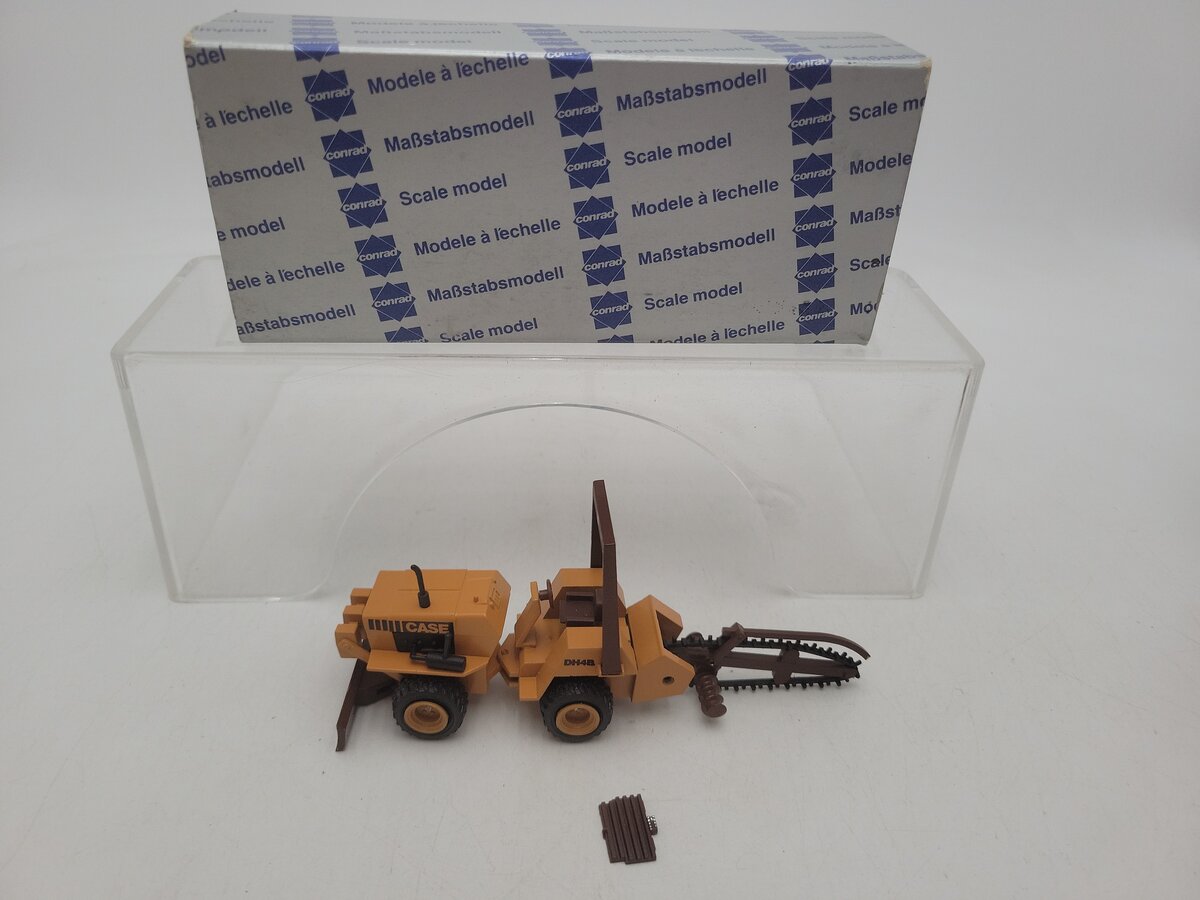 Conrad 2963 1:35 Scale Case DH4B Trencher With Disc and Front Blade Die Cast EX/Box