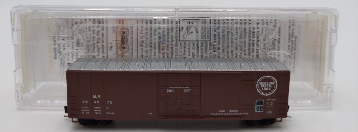 Micro-Trains 51100172 Z MP 50' Rib Side Box Car w/Plug Door #253675 LN/Box