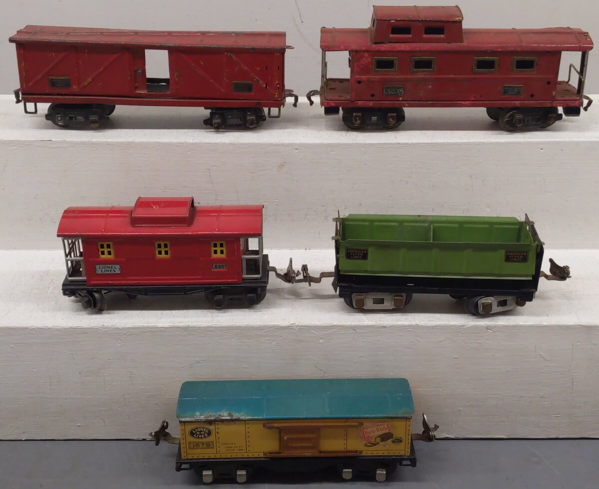 American Flyer & Lionel Assorted Freight Cars 657, 1679, 3019, 3201 [5]