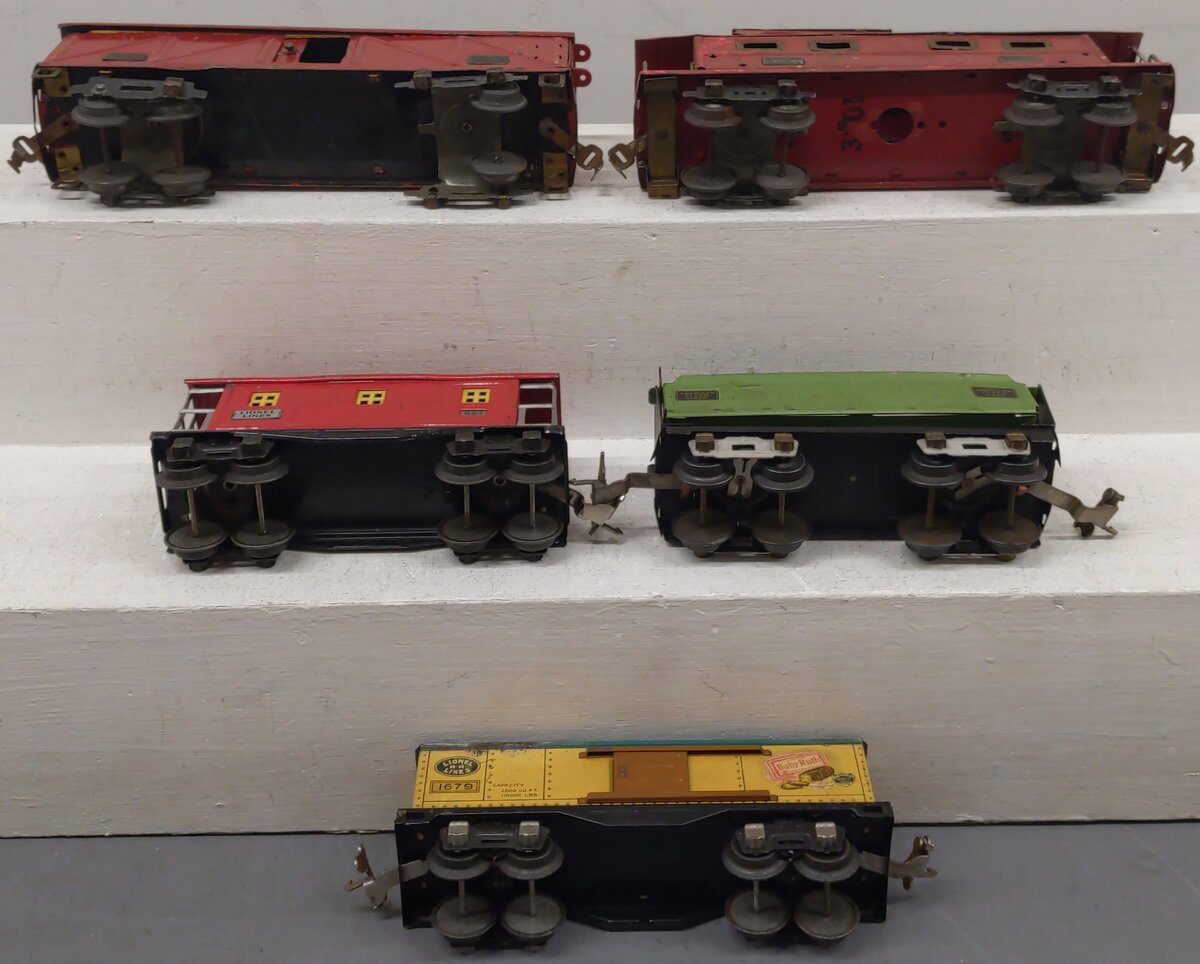 American Flyer & Lionel Assorted Freight Cars 657, 1679, 3019, 3201 [5]