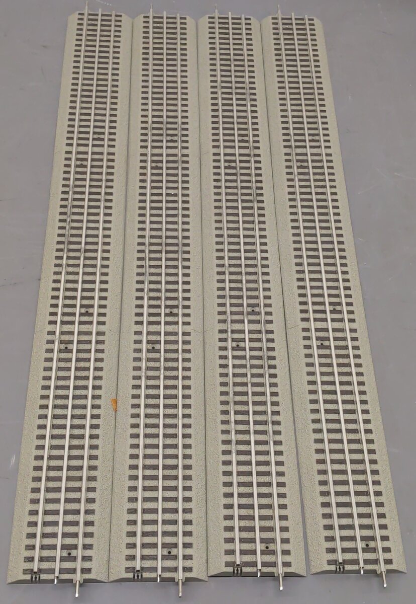 Lionel 6-12042 FasTrack 30" Straight Section (4) EX