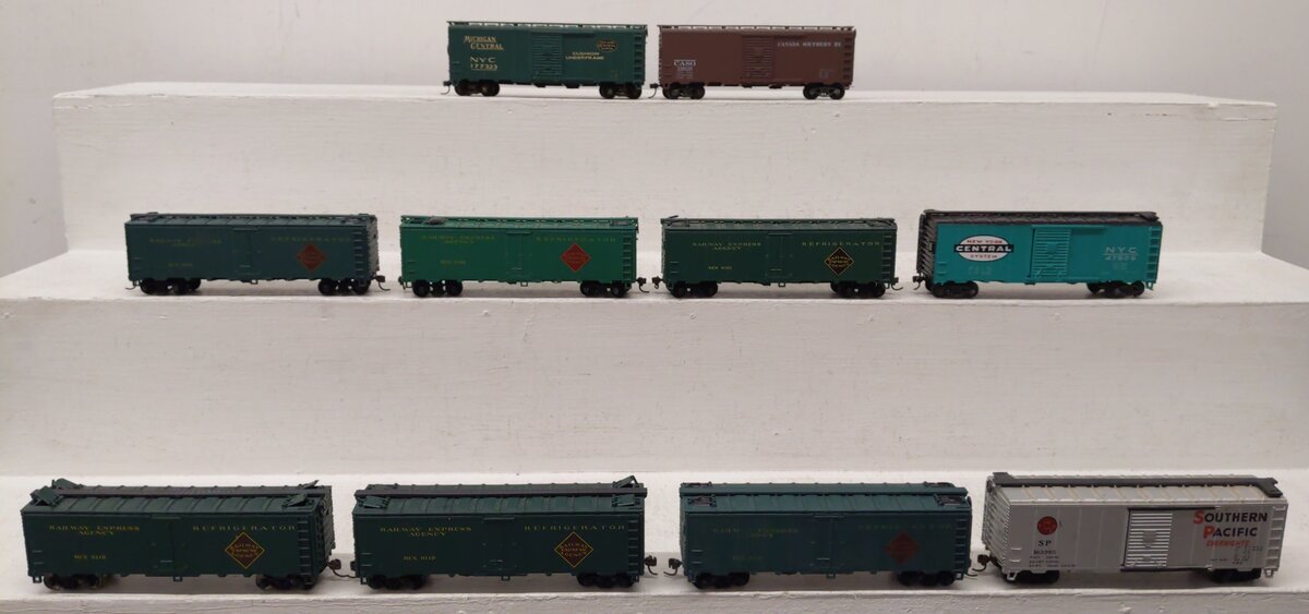Athearn HO Scale Boxcars [10] VG