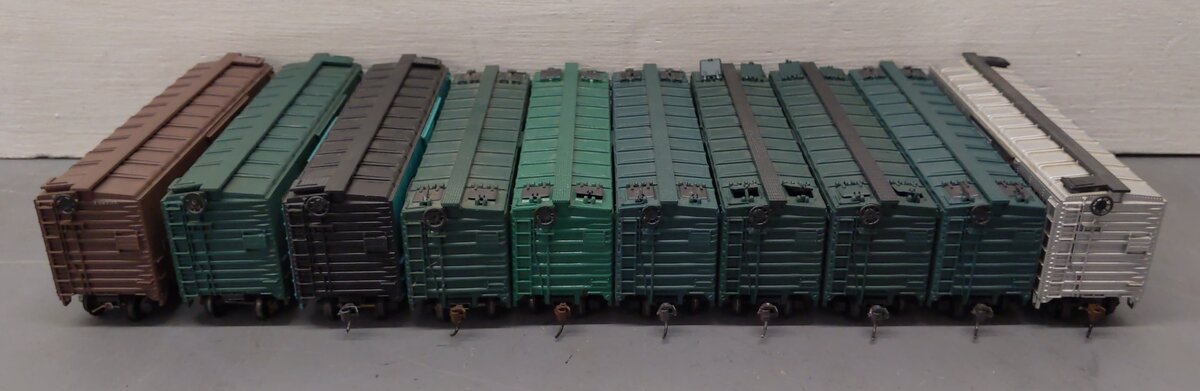 Athearn HO Scale Boxcars [10] VG