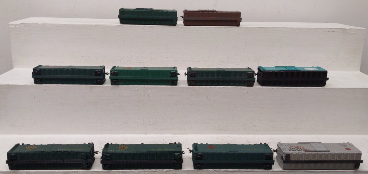 Athearn HO Scale Boxcars [10] VG