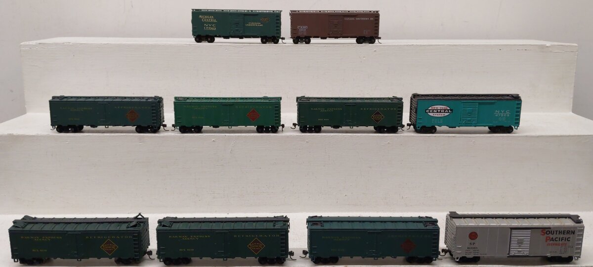 Athearn HO Scale Boxcars [10] VG