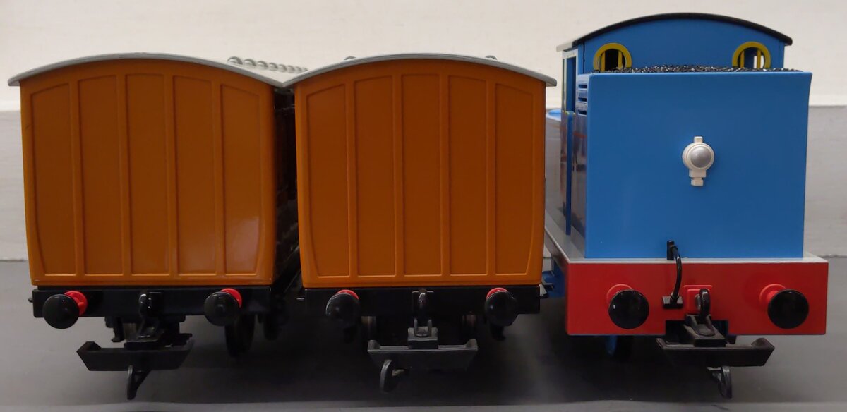 Bachmann 90089 Thomas with Annie & Clarabel G Scale Electric Train Set VG