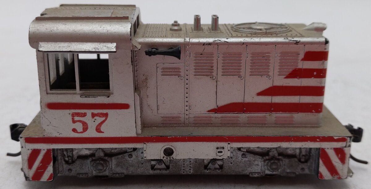 Athearn HO Scale Dummy Diesel Locomotive #57