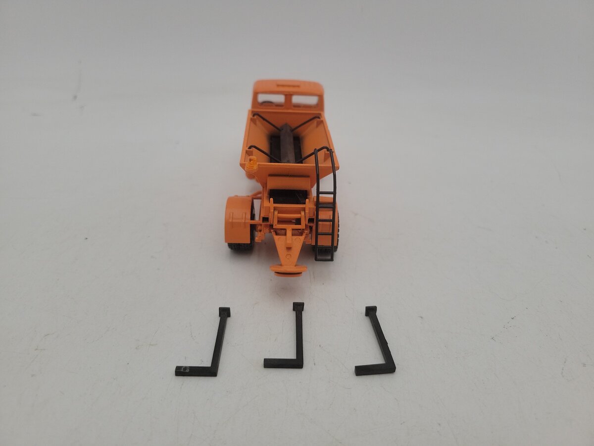 Conrad 3063 1:50 Scale Mercedes Benz Pietsch Grit Sander Truck Die Cast Metal VG/Box