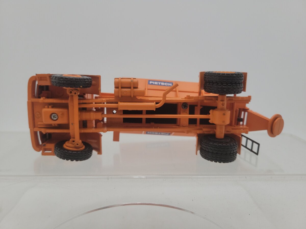 Conrad 3063 1:50 Scale Mercedes Benz Pietsch Grit Sander Truck Die Cast Metal VG/Box