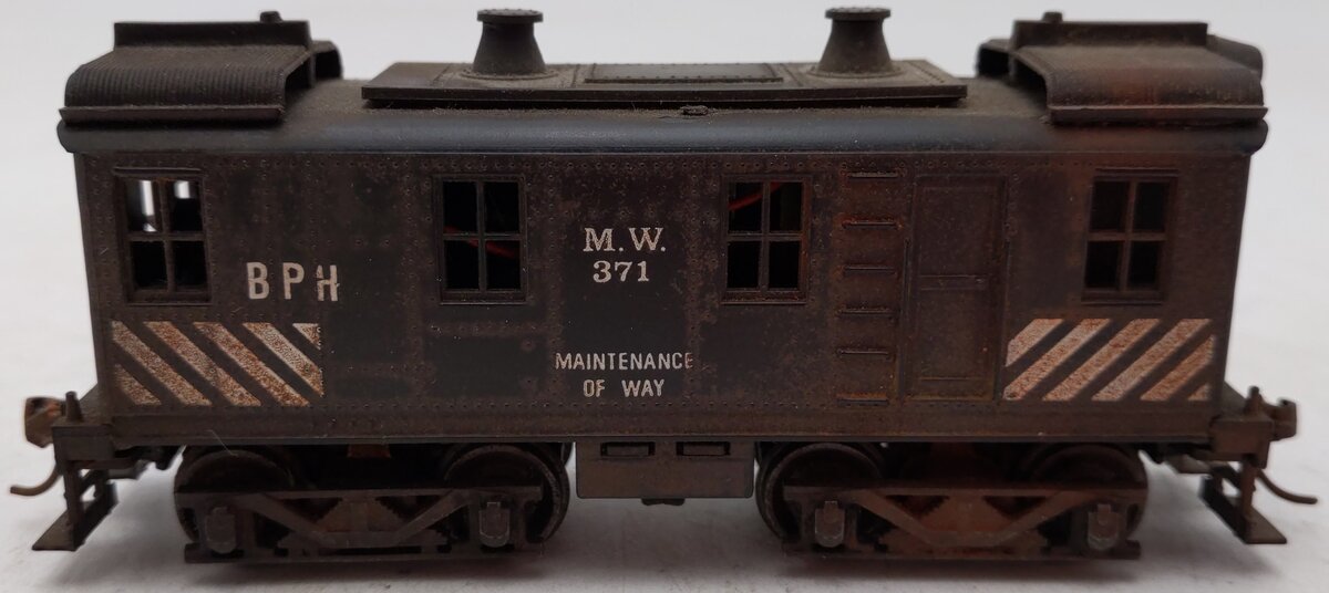 HO Scale Minnesota Western Diesel Locomotive #371
