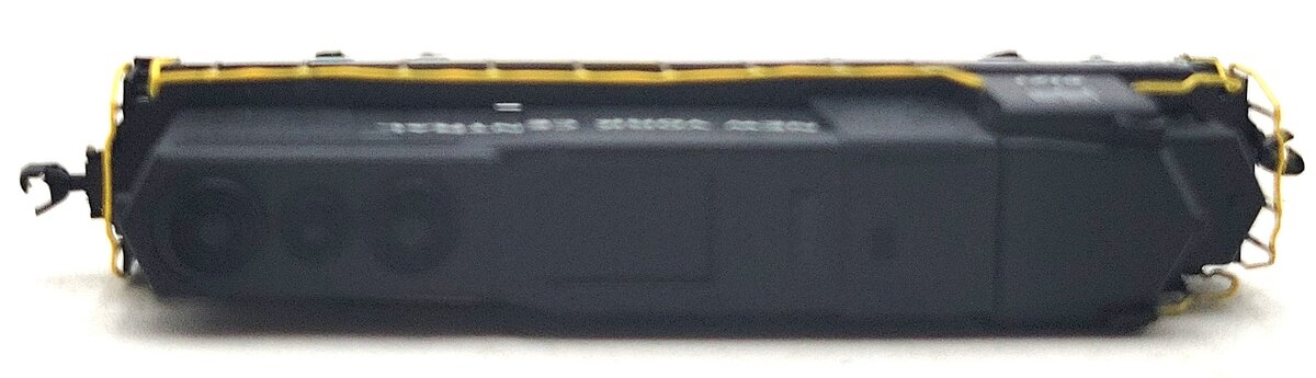 American Z-Line 62105 Z Scale New York Central GP-30 Diesel Locomotive #6121 LN/Box