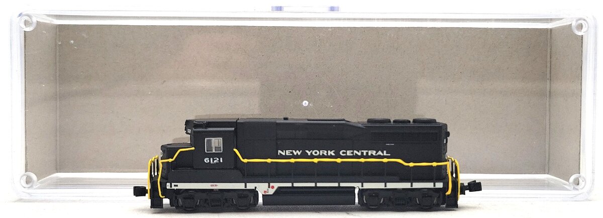 American Z-Line 62105 Z Scale New York Central GP-30 Diesel Locomotive #6121 LN/Box
