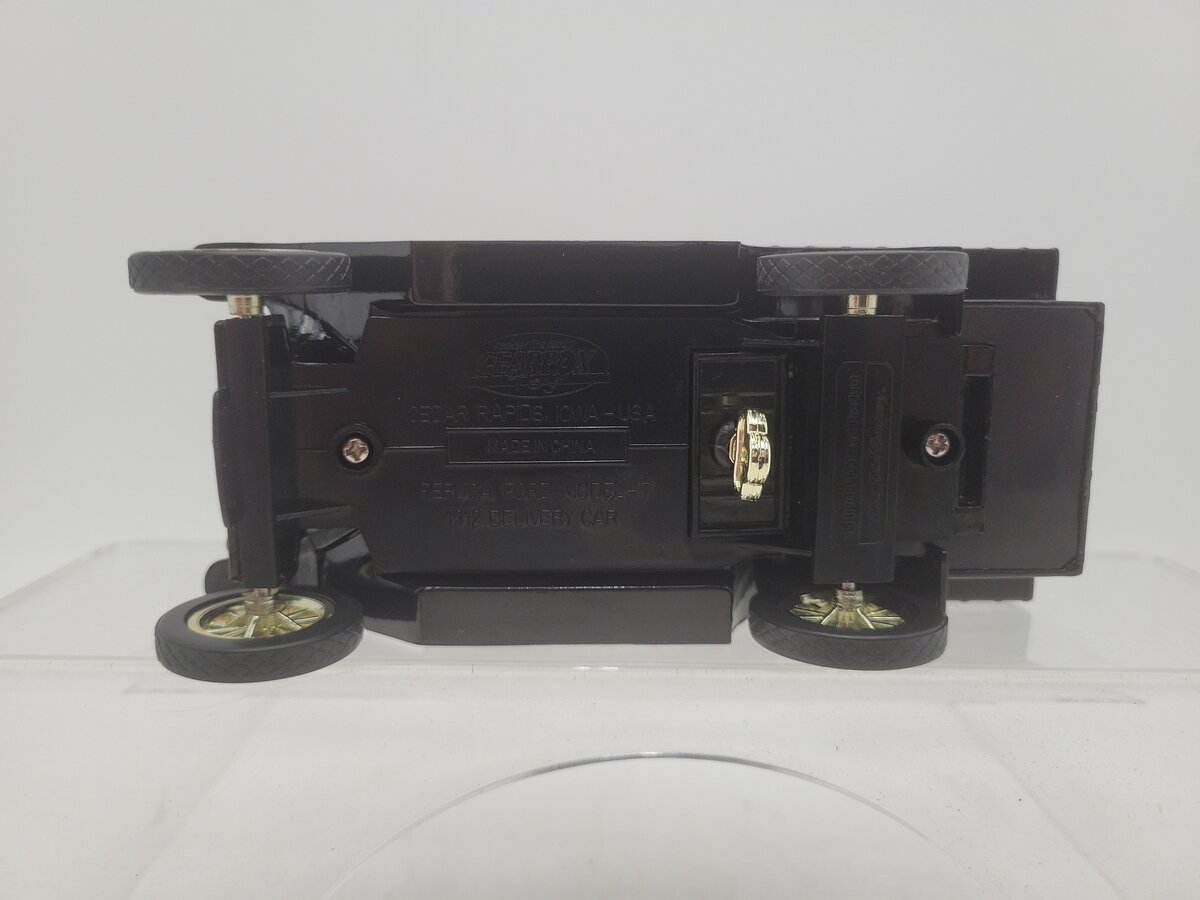 Gearbox 76604 1:24 Scale Diecast 1912 Ford Benzol Limited Edition Coin Bank LN/Box