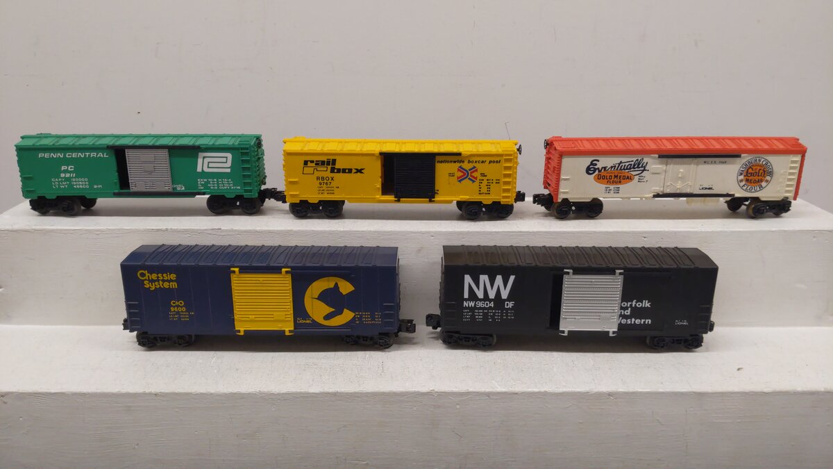 Lionel O Gauge Boxcars: 6-9211, 6-9767, 6-9860, 6-9600, 6-9604 [5] VG