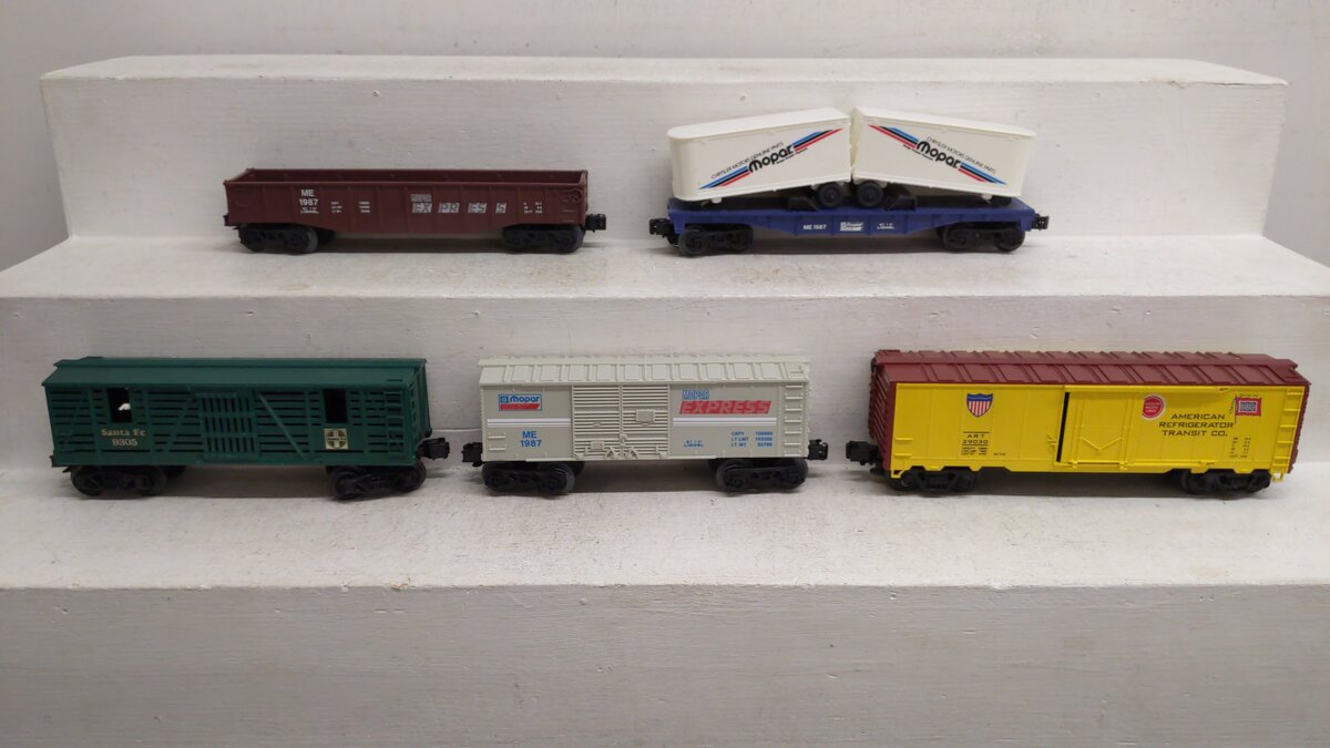 Lionel & Others O Gauge Assorted Train Cars [5] VG