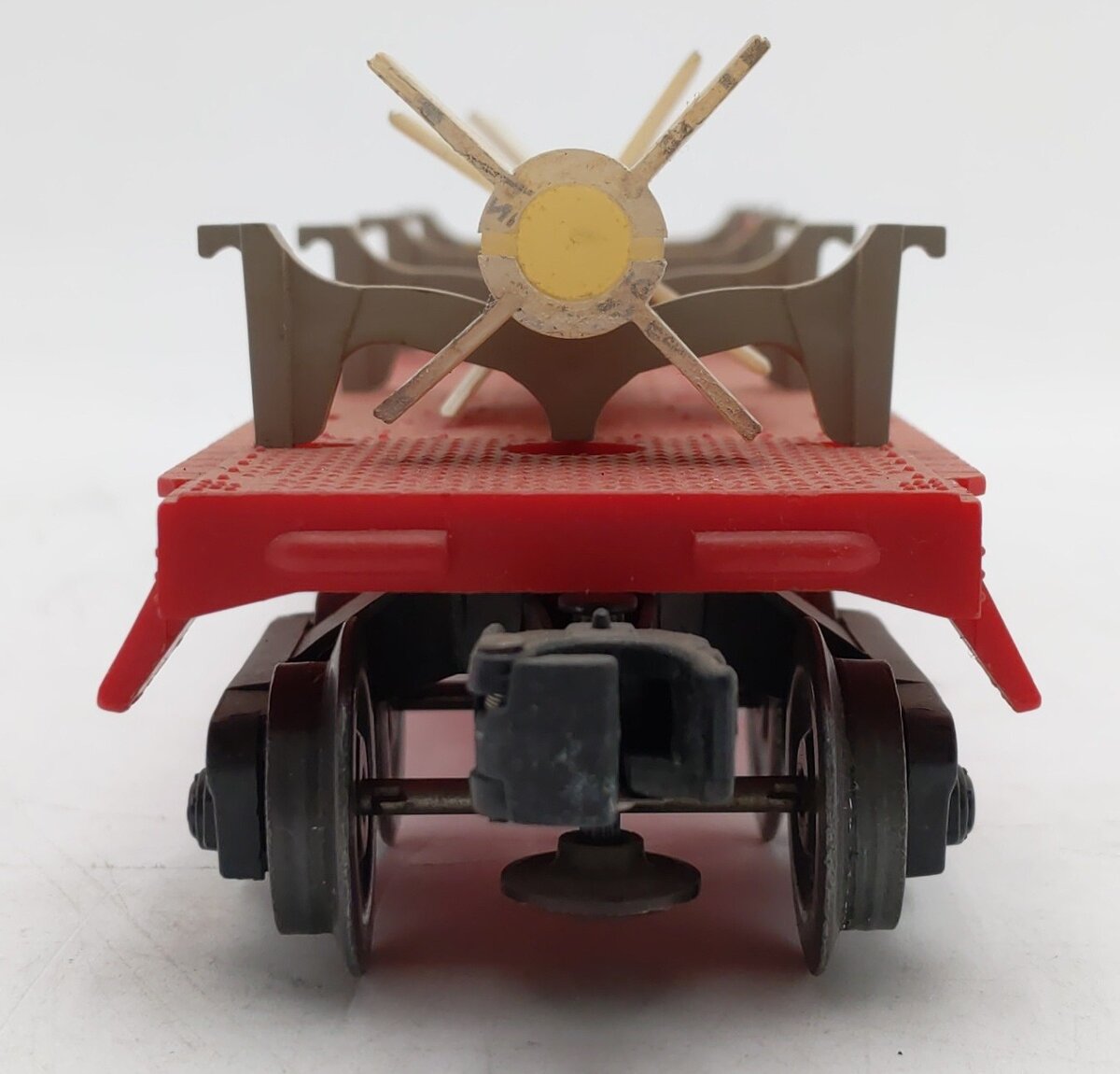 Lionel 6823 Vintage O Flatcar with IRBM Missiles VG