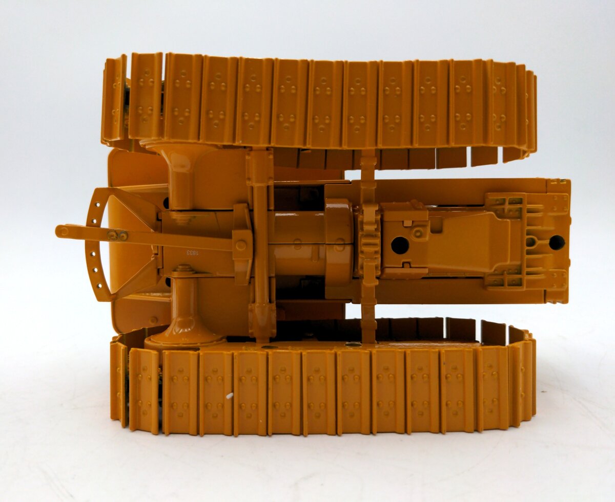 SpecCast 2003 1:16 Scale D2 CAT Track-Type Tractor NIB