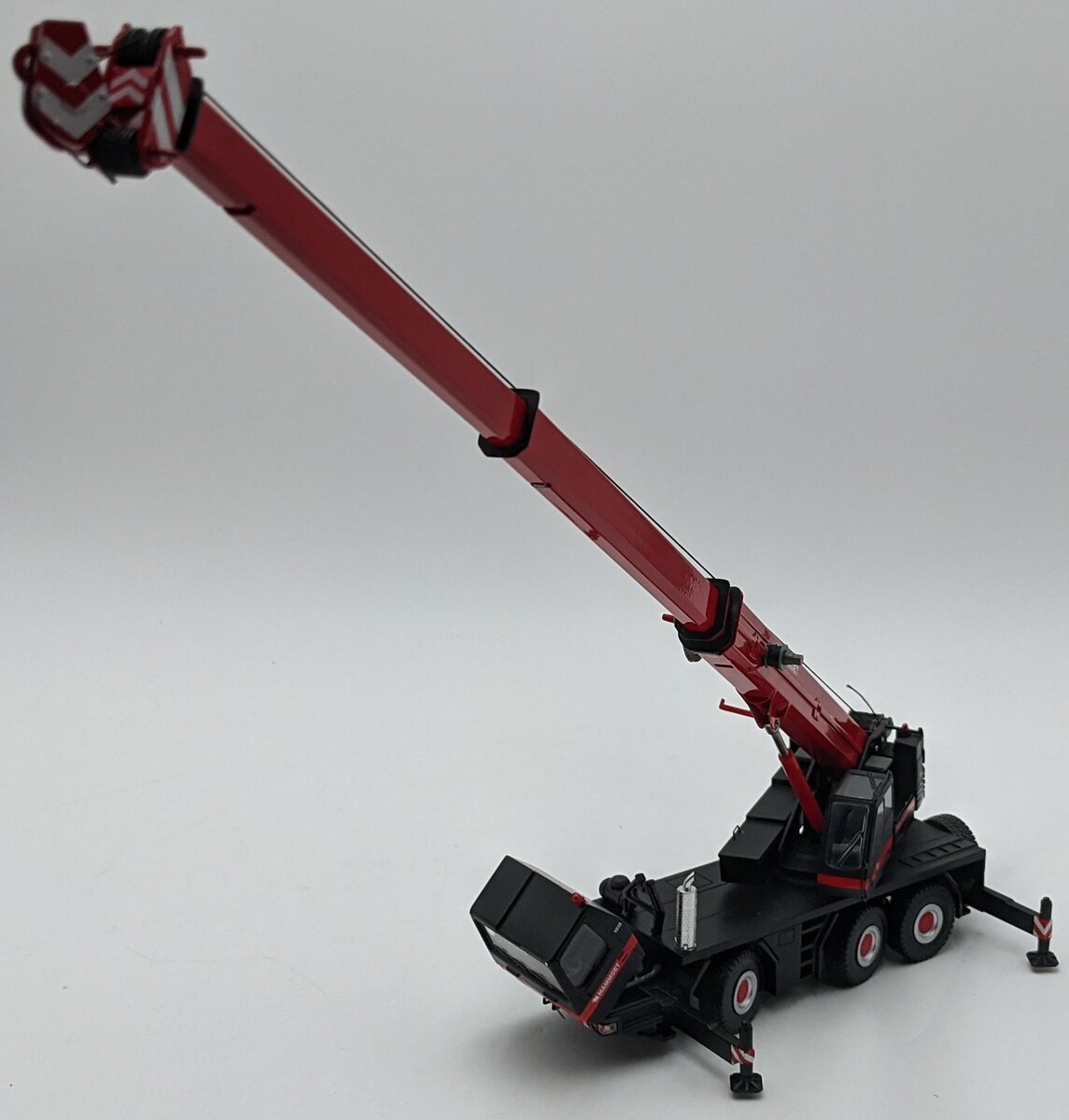 TWH Collectibles 126181 1:50 Grove GMK 3055 Hydraulic Truck Crane - Mammoet NIB