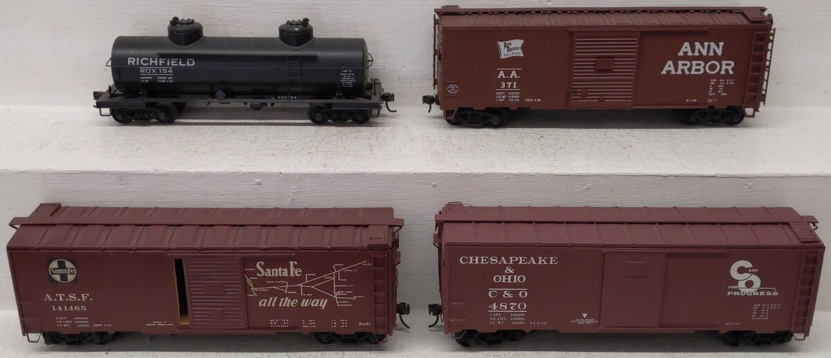 O Scale 2 Rail Assorted Custom Freight Cars [4]