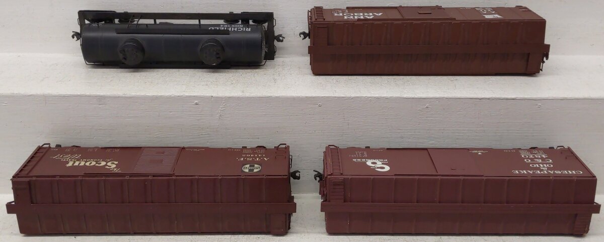 O Scale 2 Rail Assorted Custom Freight Cars [4]