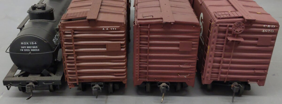 O Scale 2 Rail Assorted Custom Freight Cars [4]