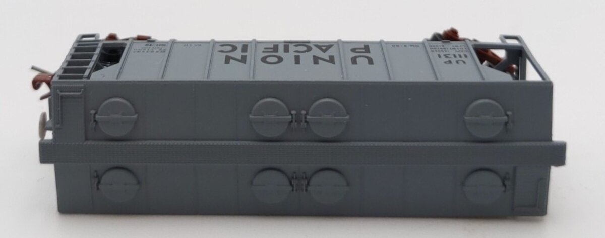 Micro-Trains 53100081 Z Union Pacific PS-2 2-Bay 70-Ton Covered Hopper #11131 LN/Box