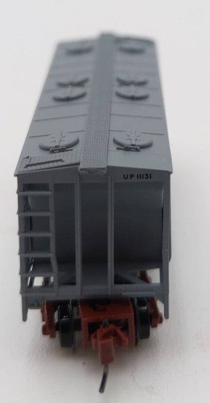 Micro-Trains 53100081 Z Union Pacific PS-2 2-Bay 70-Ton Covered Hopper #11131 LN/Box