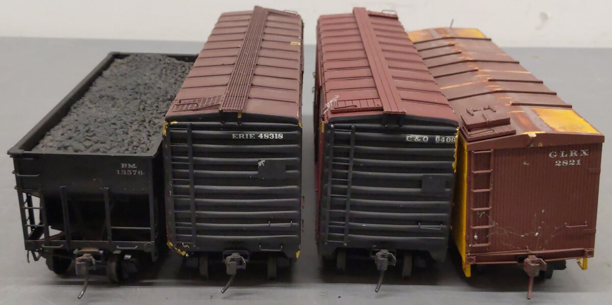 O Scale 2 Rail Assorted Custom Freight Cars [4]