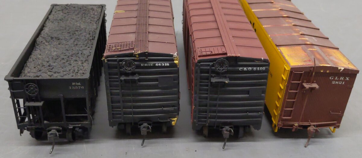 O Scale 2 Rail Assorted Custom Freight Cars [4]