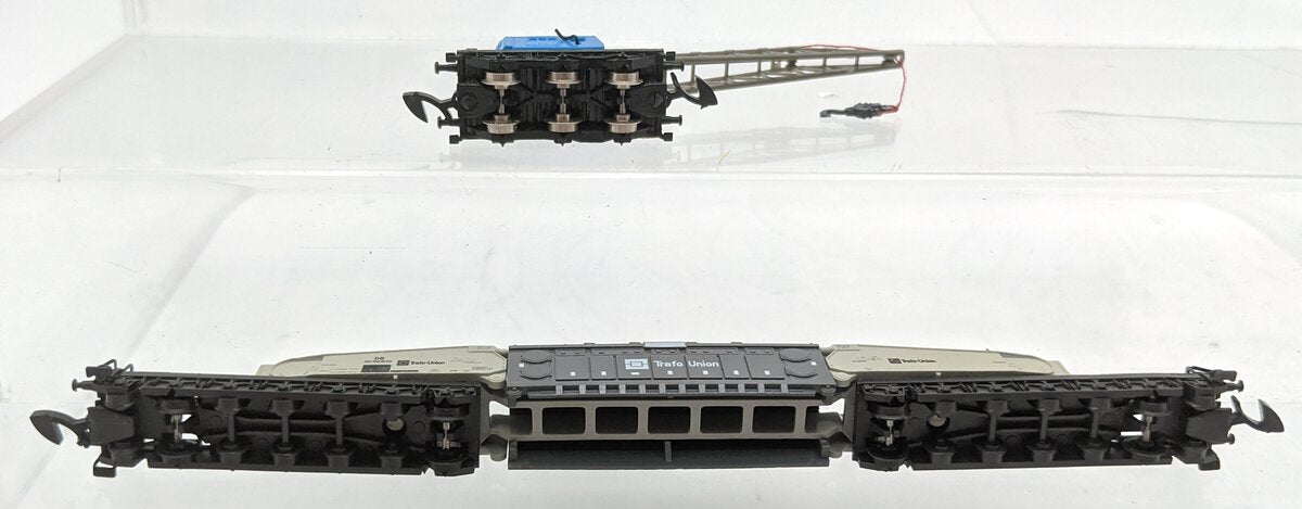 Marklin Z Scale Assorted Freight Cars [2]: 8620 & 8621 VG