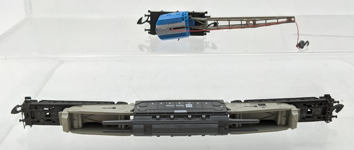 Marklin Z Scale Assorted Freight Cars [2]: 8620 & 8621 VG