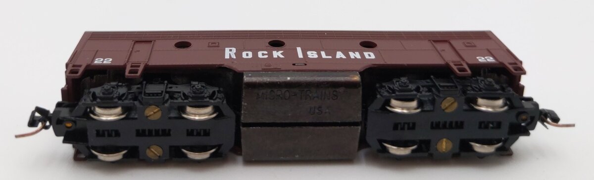 MicroTrains 98002240 Z Rock Island EMD F7B Diesel Locomotive Dummy w/Lights #22 LN/Box