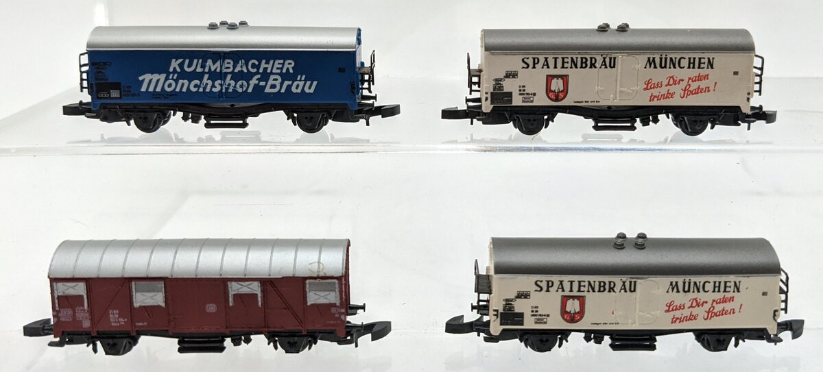 Marklin Z Scale Assorted Freight Cars [4]: (2) 8602, 8603, & 8605 VG